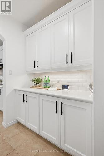 14 Mossgrove Drive, Kitchener, ON - Indoor