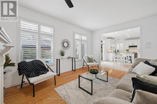 14 Mossgrove Drive, Kitchener, ON - Indoor Photo Showing Living Room