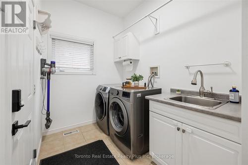 14 Mossgrove Drive, Kitchener, ON - Indoor Photo Showing Laundry Room