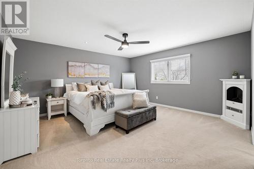 14 Mossgrove Drive, Kitchener, ON - Indoor Photo Showing Bedroom