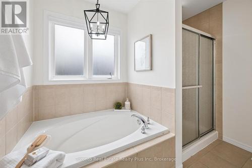 14 Mossgrove Drive, Kitchener, ON - Indoor Photo Showing Bathroom