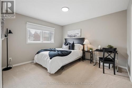 14 Mossgrove Drive, Kitchener, ON - Indoor Photo Showing Bedroom