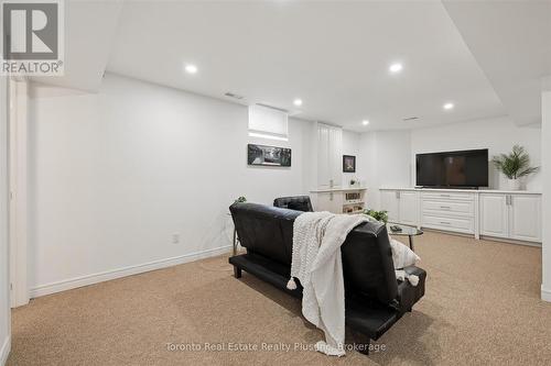 14 Mossgrove Drive, Kitchener, ON - Indoor