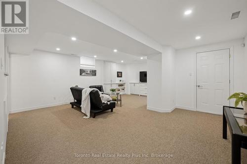 14 Mossgrove Drive, Kitchener, ON - Indoor