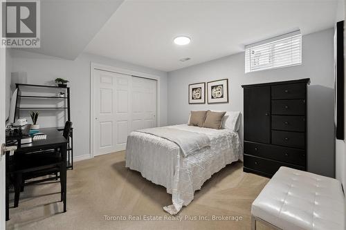 14 Mossgrove Drive, Kitchener, ON - Indoor Photo Showing Bedroom