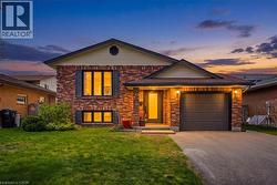 99 OAKHURST Crescent  Kitchener, ON N2B 3K2