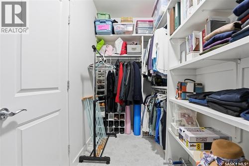 436 623 Saskatchewan Crescent W, Saskatoon, SK - Indoor With Storage