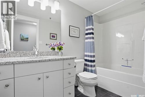 436 623 Saskatchewan Crescent W, Saskatoon, SK - Indoor Photo Showing Bathroom