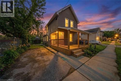 17 ABLE Avenue  Brantford, ON N3S 2Y4