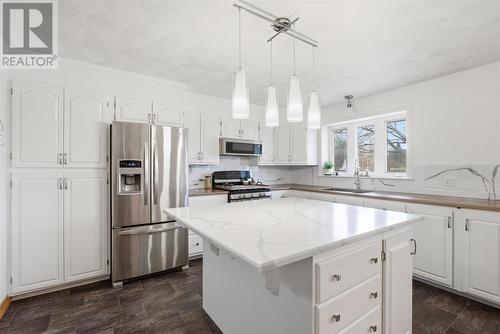 19 Ash St, Blind River, ON - Indoor Photo Showing Kitchen With Upgraded Kitchen