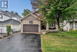 452 LANDSWOOD WAY  Ottawa, ON K2S 0A4