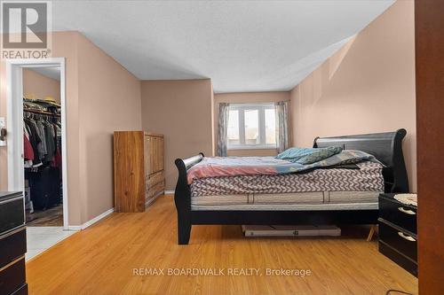 1516 Briarfield Crescent, Ottawa, ON - Indoor Photo Showing Bedroom