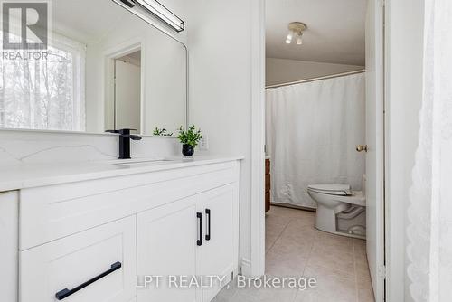 Primary Ensuite - 50 Concession Rd 2 W, Tiny, ON - Indoor Photo Showing Bathroom