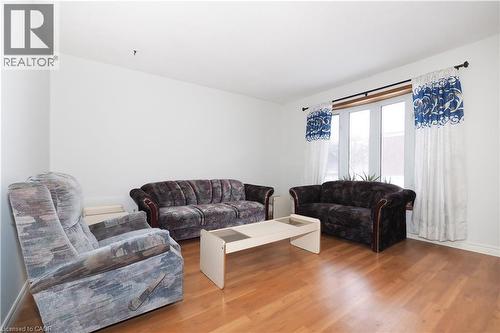 10 Balfour Crescent, Kitchener, ON - Indoor Photo Showing Living Room