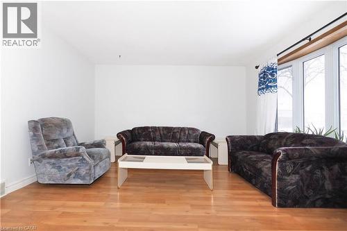 10 Balfour Crescent, Kitchener, ON - Indoor Photo Showing Living Room