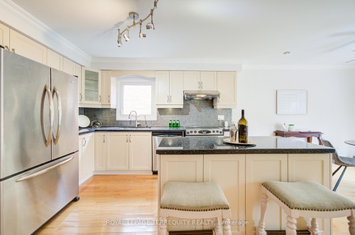 1656 Carrington Road, Mississauga, ON - Indoor Photo Showing Kitchen