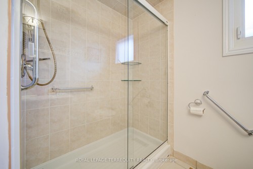 1656 Carrington Road, Mississauga, ON - Indoor Photo Showing Bathroom