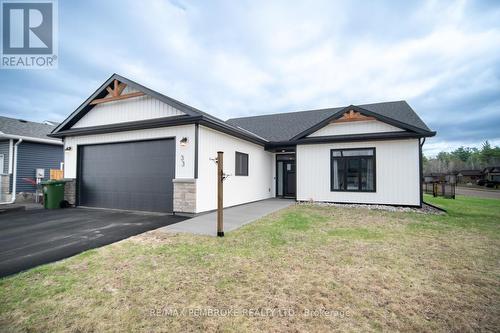 33 DURANT STREET  Petawawa, ON K8H 0G3