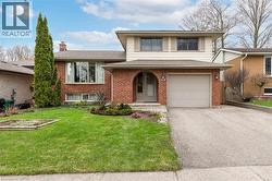 102 RIPLEY Crescent  Kitchener, ON N2N 1V4