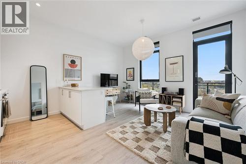 181 KING Street S Unit# 1511  Waterloo, ON N2G 1A7