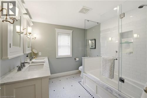 2137 Deyncourt Drive, Burlington, ON - Indoor Photo Showing Bathroom
