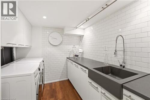 2137 Deyncourt Drive, Burlington, ON - Indoor Photo Showing Laundry Room