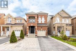 10 BIG HILL CRESCENT Vaughan, ON L6A 4S1