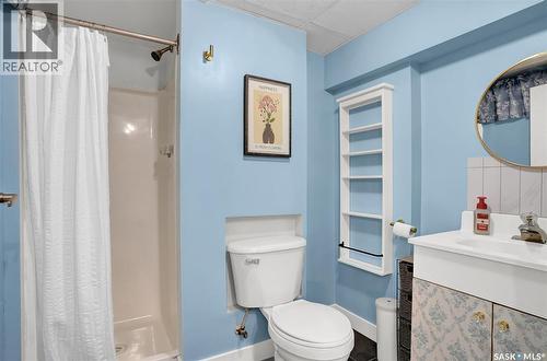 23 Scrivener Crescent, Regina, SK - Indoor Photo Showing Bathroom
