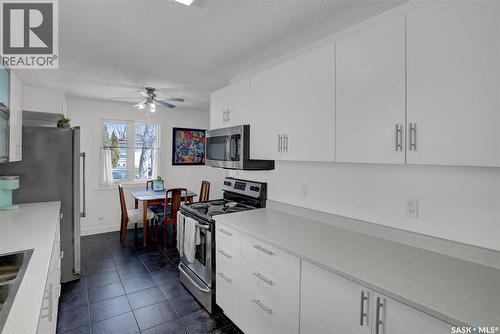 23 Scrivener Crescent, Regina, SK - Indoor Photo Showing Kitchen