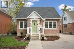 68 PLEASANT Avenue  Kitchener, ON N2M 4A4