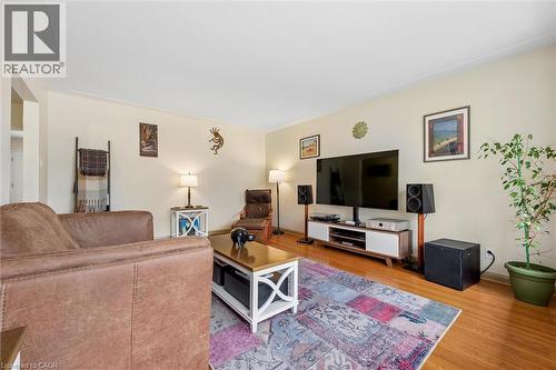 20 Katherine Crescent, Kitchener, ON - Indoor Photo Showing Living Room