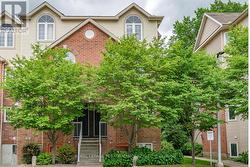 111 STEELE PARK PRIVATE  Ottawa, ON K1J 0J2