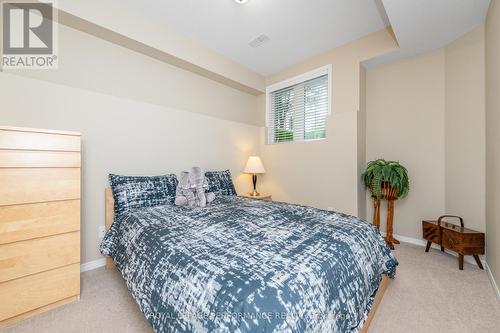 111 Steele Park Private, Ottawa, ON - Indoor Photo Showing Bedroom