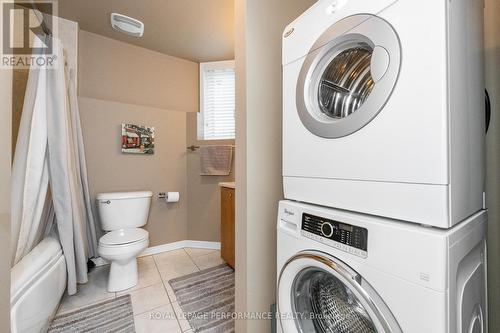 111 Steele Park Private, Ottawa, ON - Indoor Photo Showing Laundry Room