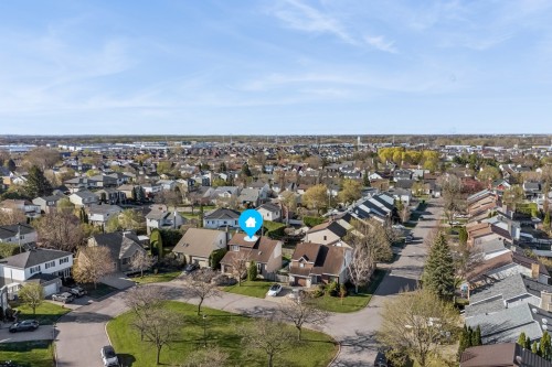 3970 Rue Oslo  Brossard, QC J4Y 2V3