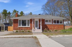 61 Rue St-Cyr  Gatineau (Hull), QC J9A 0C8