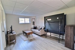 Family Room - 