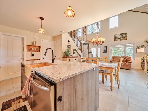 Cuisine - 653 2E Rang, Saint-Charles-De-Bourget, QC - Indoor Photo Showing Kitchen