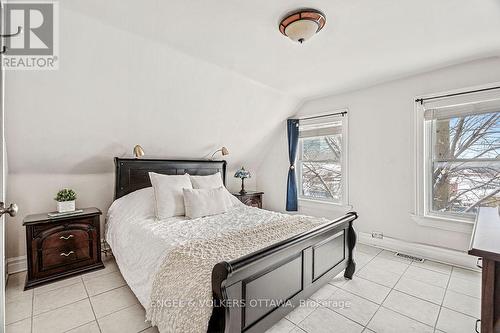 477 Booth Street, Ottawa, ON - Indoor Photo Showing Bedroom
