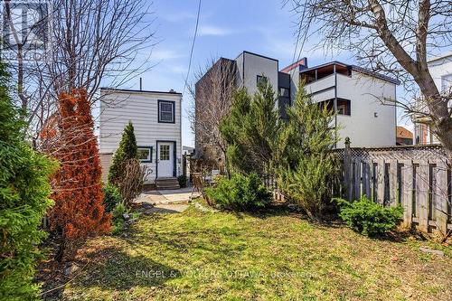 477 Booth Street, Ottawa, ON - Outdoor