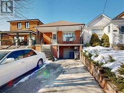 52 MONTCALM AVENUE Toronto, ON M6E 4N7