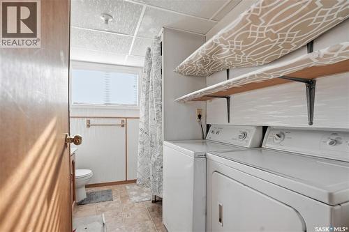 454 Konihowski Road, Saskatoon, SK - Indoor Photo Showing Laundry Room