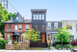 44 MASSEY STREET Toronto, ON M6J 2T4