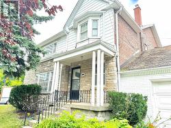 1563 BATHURST STREET Toronto, ON M5P 3H8