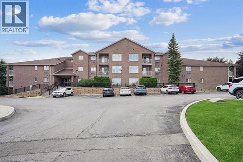 3050 PINEMEADOW Drive Unit# 62  Burlington, ON L7M 3X5