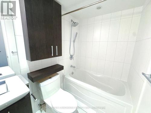 833 - 8 Telegram Mews, Toronto, ON - Indoor Photo Showing Bathroom