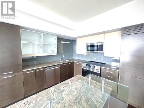 833 - 8 Telegram Mews, Toronto, ON - Indoor Photo Showing Kitchen
