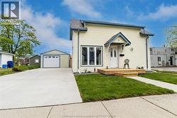 9 Woods STREET Chatham, ON N7L 3P9
