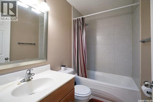 63 Killarney Way, Regina, SK - Indoor Photo Showing Bathroom