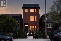 393A ARLINGTON AVENUE Toronto, ON M6C 3A1